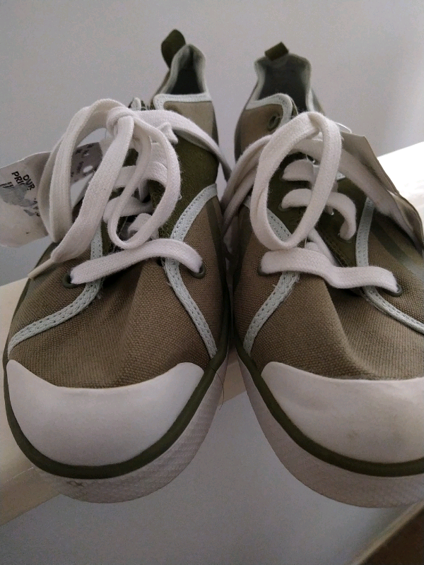 Reebok classic woman's shoes size 8 